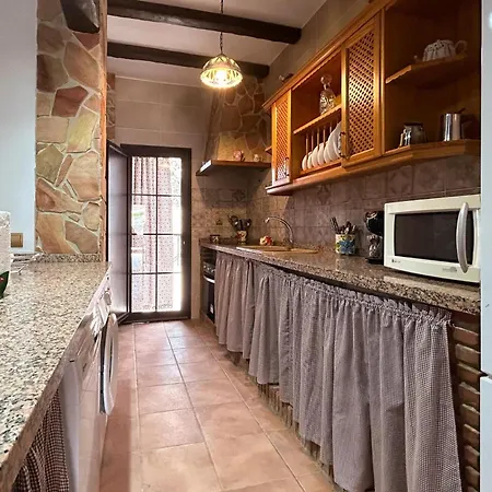 Holiday home 3 Bedroom Cozy In El Chorro, Alora
