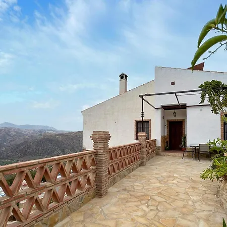 Holiday home 3 Bedroom Cozy In El Chorro, Alora *