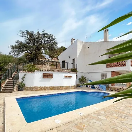 3 Bedroom Cozy In El Chorro, Alora