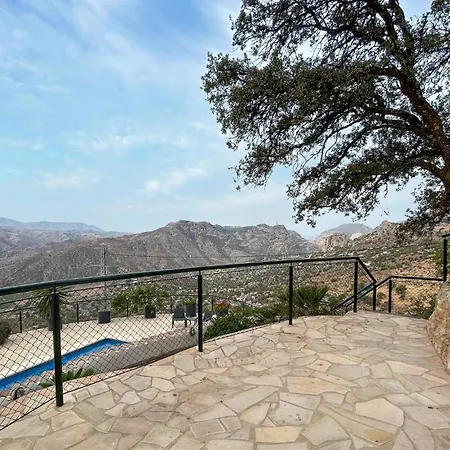 3 Bedroom Cozy In El Chorro, Alora *